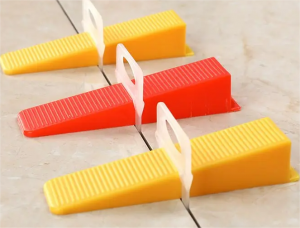 Automaattinen pussin muodostava täyttöpakkauskone sekalaitteistotuotteelle