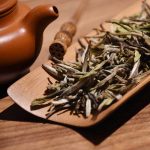 Puoliautomaattinen punnittava teelehtien täyttökone